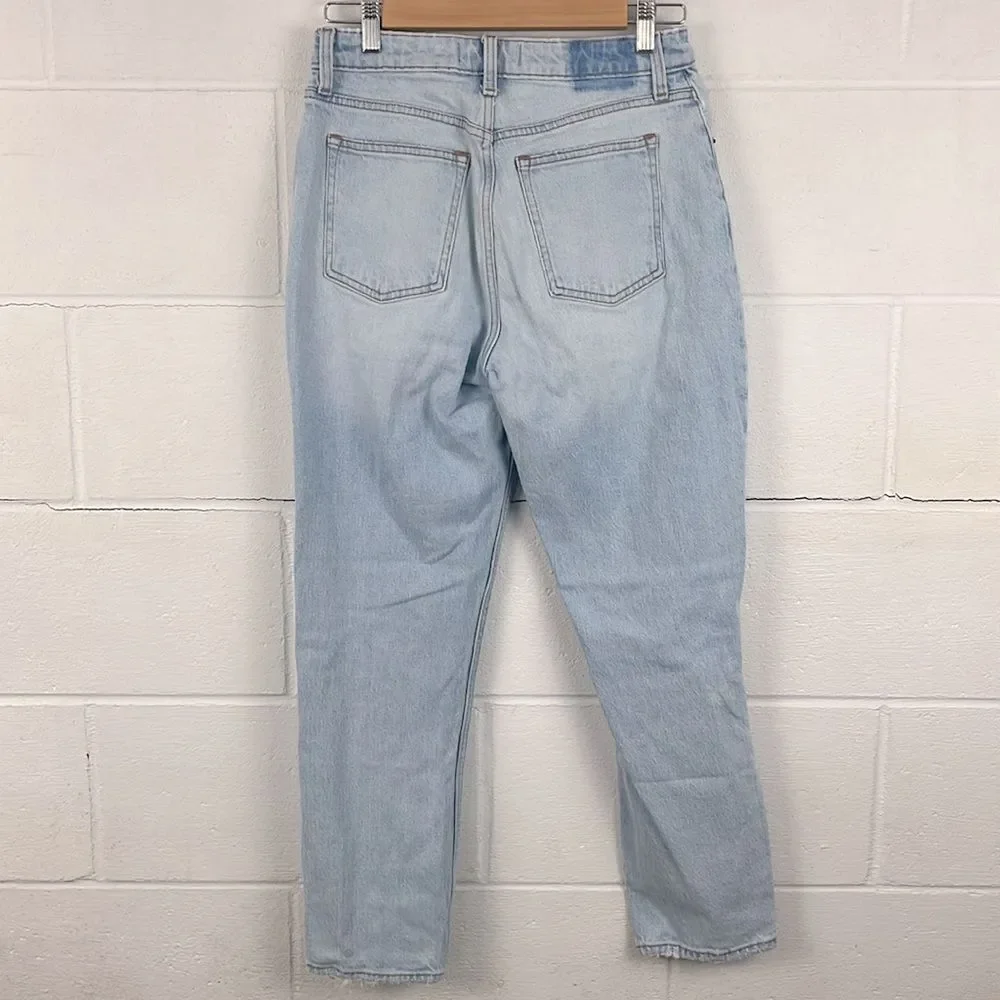 Abercrombie & Fitch women’s the mom high rise light wash jean